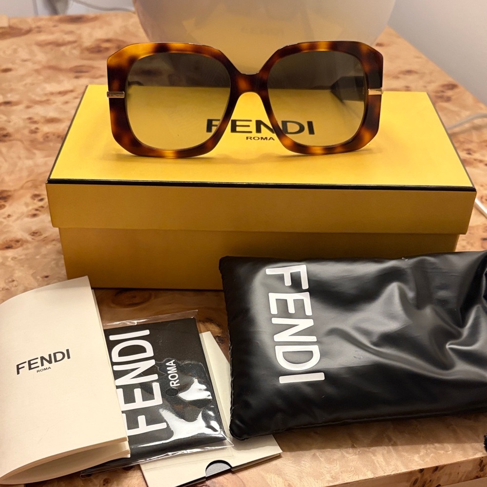 Fendi Tortoiseshell Square Sunglasses